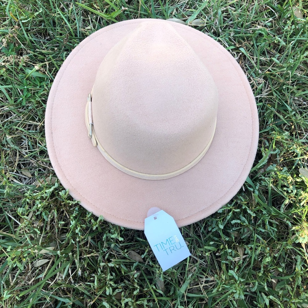 NWT Time and True Fedora Hat Tan O/S